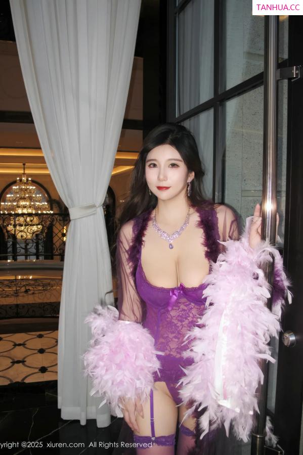   [XiuRen]高清写真图 2025.11.28 No.11047 小肉肉咪 魅惑黑丝第10张图片